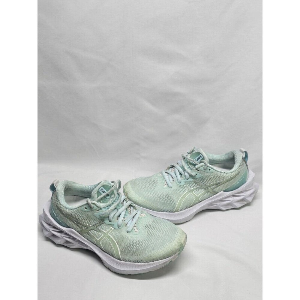 Size 6 US - Asics Novablast 2 LE Womens White Pure Silver Running Shoe 1012B177